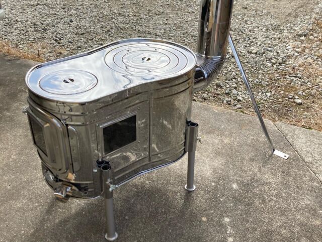 こんにちは！和と話(わとわ)です😊ついに、ついに、待ち望んだアウトドア用の薪ストーブが和と話にやってきましたー‼️👏🏻🎶新潟市のホンマ製作所さんの薪ストーブです✨✨✨✨めちゃめちゃカッコいいです‼︎スタッフも利用者の皆んなもテンションワクワク〜😍です。ステンレスのピカピカした色から、すでに何度も使い、現在はキレ〜〜イなあめ色になっております。✨また近いうちに皆さまにお見せしたいと思っております🌈☺️#和と話 #生活介護事業所 #福祉 #障がい福祉 #ウェルビーイング #箕面市 #牧落 #箕面すたぐらむ #地域 #地域活性化 #コミュニティスペース #笑顔 #仲間 #自立 #居場所 #私は私 #レジリエンス #コミュニケーション #社会参加 #ライフデザイン#サスティナブル #薪ストーブ #アウトドア  #ホンマ製作所 #ステンレス #薪 #火のある暮らし #自然 #自然が好き #自然と暮らすアウトドアを一緒に楽しもう🏠和と話より🌏